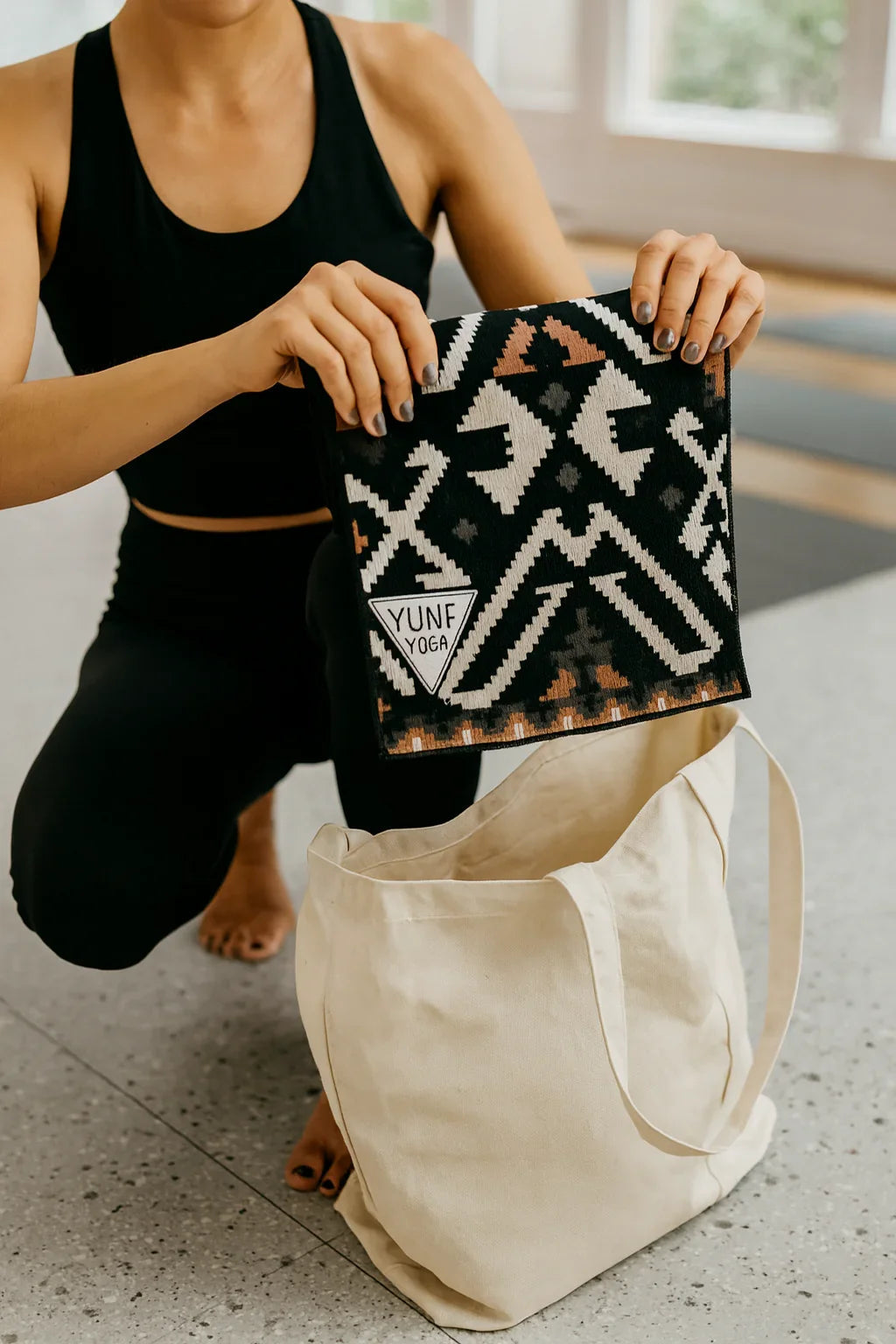Foldable Travel Yoga Mat 2mm Lightweight - GilloServ