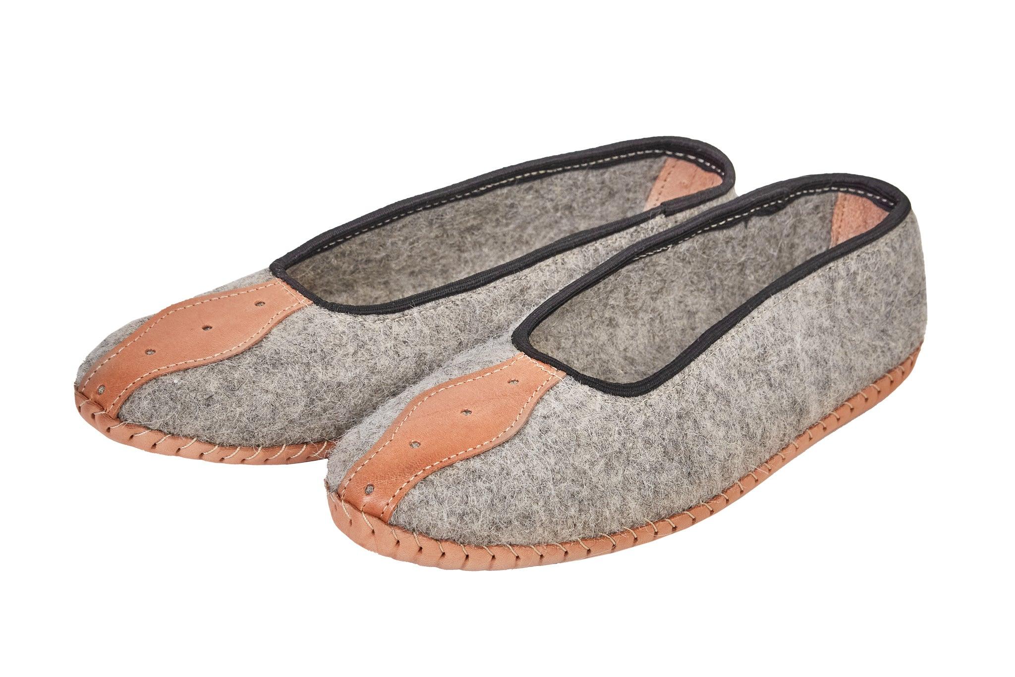 Adult Woolen Slippers - GilloServ