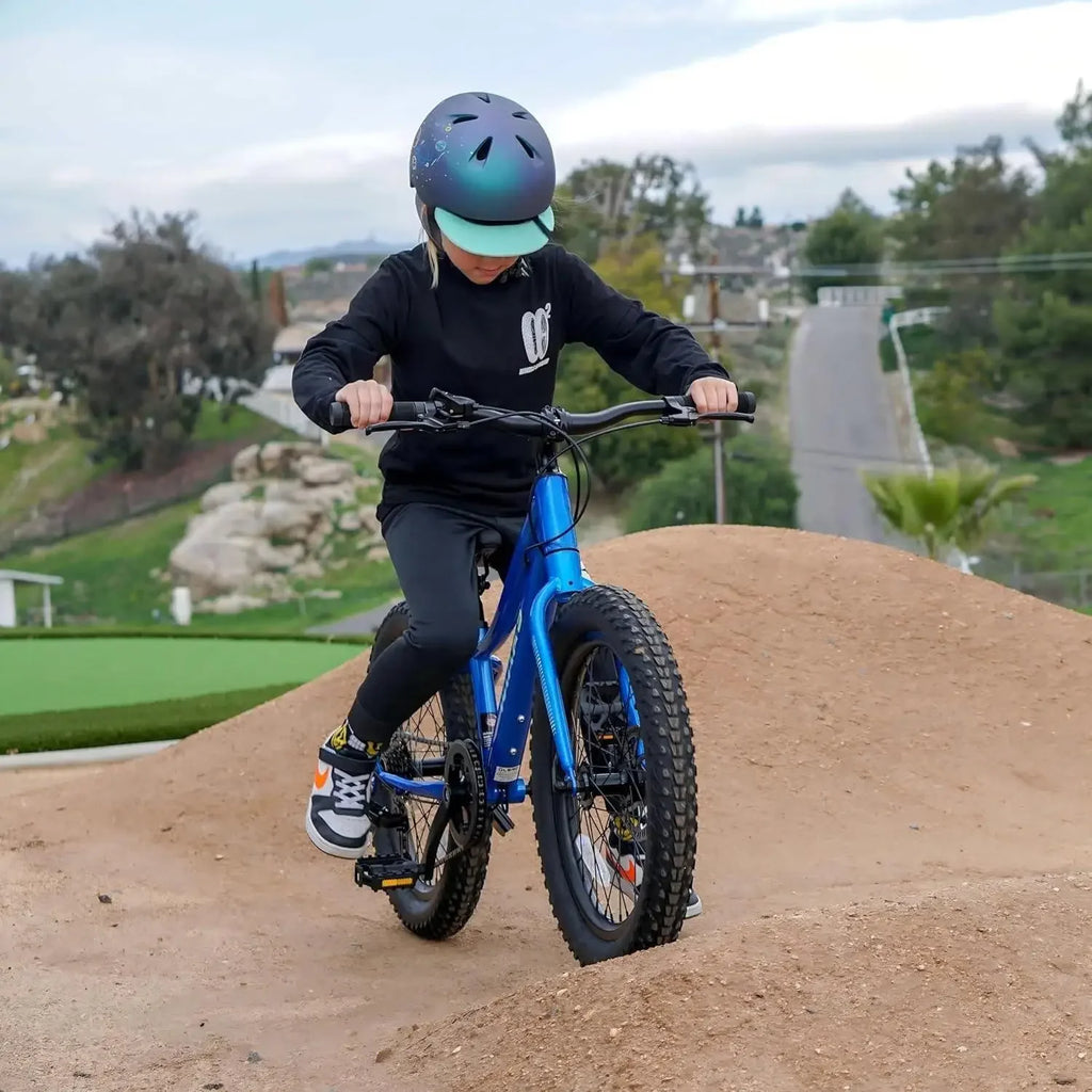 Kids Mountain Bike, 20 24 Inch//Fat Tire Bike for Teen Ages 6-14 Year Old//Bicycle with 2.8-Inch Wide Tires and 6 Speed - GilloServ