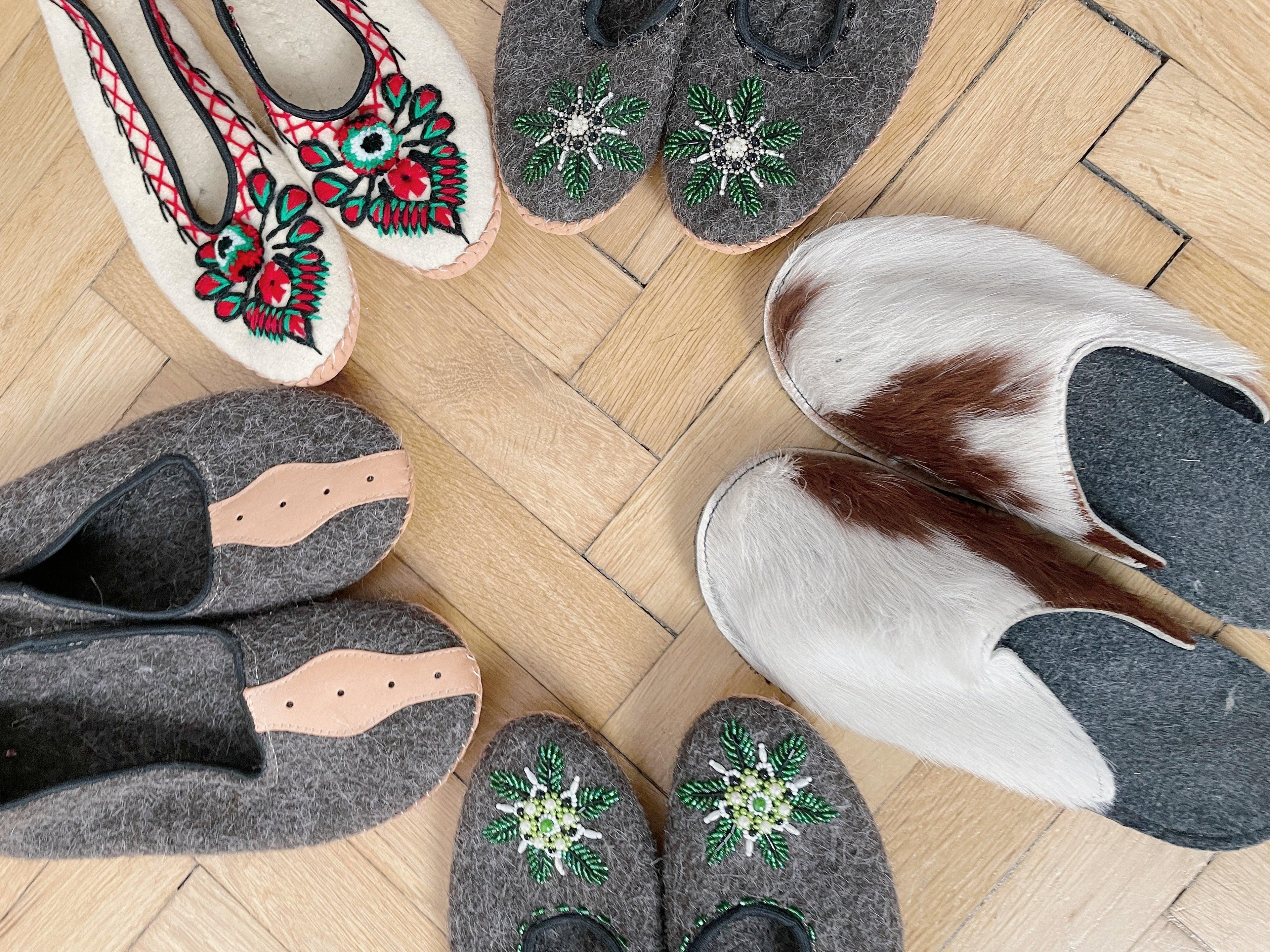 Adult Woolen Slippers - GilloServ