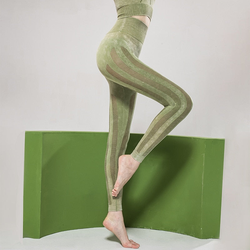 Seamless Sportswear Yoga Set Hollow Out Gym Fitness Tracksuit - GilloServ