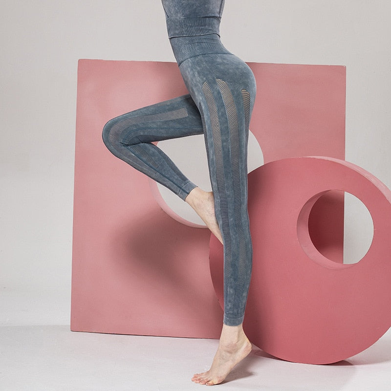 Seamless Sportswear Yoga Set Hollow Out Gym Fitness Tracksuit - GilloServ