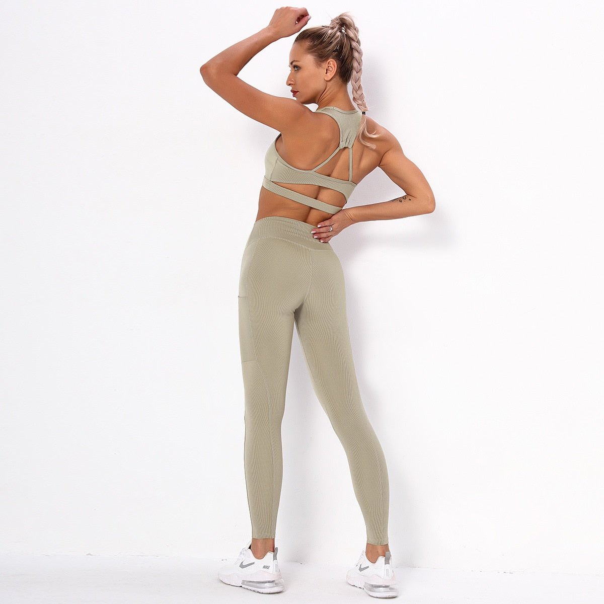 Seamless Sporty Yoga Suit GYM Fitness Workout - GilloServ